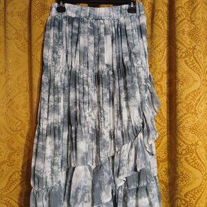 Size Large ruffle tie dye skirt